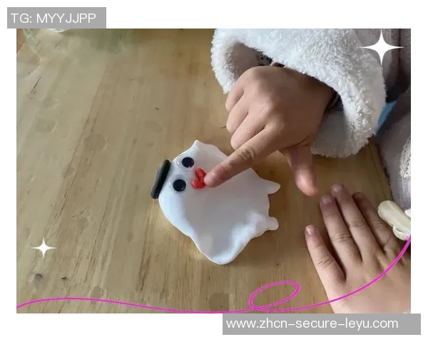 手工制作足球的详细步骤视频教程让你轻松掌握技巧与乐趣 手工制作足球的详细步骤视频教程让你轻松掌握技巧与乐趣